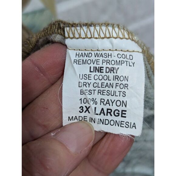 Hilo Hattie Men's Multi-Color Tropical Hawaiian Print Short-Sleeve Rayon Shirt S - Picture 6 of 6